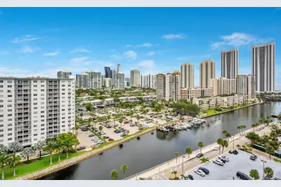 500 Bayview Drive #1521, Sunny Isles Beach, FL 33160 - Photo 3