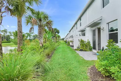 5766 SE Edgewater Circle, Stuart, FL 34997 - Photo 17