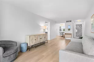 689 NE 6th Ct, Boynton Beach, FL 33435 - Photo 11