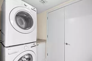 2650 Lake Shore Dr, Riviera Beach, FL 33404 - Photo 27