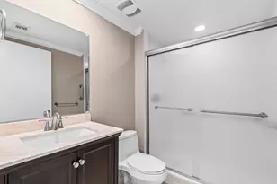 2650 Lake Shore Dr, Riviera Beach, FL 33404 - Photo 21