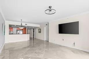 2650 Lake Shore Dr, Riviera Beach, FL 33404 - Photo 11