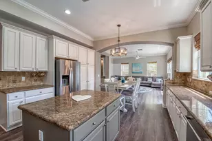 410 Cresta Cir, West Palm Beach, FL 33413 - Photo 17