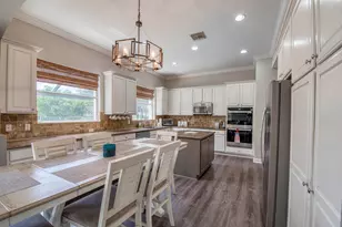 410 Cresta Cir, West Palm Beach, FL 33413 - Photo 15