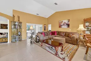 152 SW Hawthorne Cir, Port Saint Lucie, FL 34953 - Photo 11