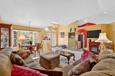 152 SW Hawthorne Circle, Port Saint Lucie, FL 34953 - Photo 9