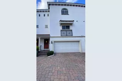 1950 Presidential 2 Way #2, West Palm Beach, FL 33401 - Photo 1