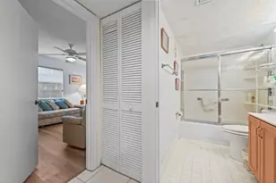 9975 Seacrest Cir, Boynton Beach, FL 33437 - Photo 15