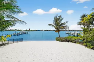 114 W Riverside Dr, Jupiter, FL 33469 - Photo 1