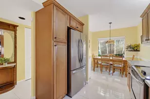 10155 Mangrove Dr, Boynton Beach, FL 33437 - Photo 9