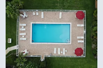 386 Golfview Road #F, North Palm Beach, FL 33408 - Photo 3