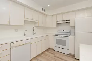 1800 SE Saint Lucie Blvd, Stuart, FL 34996 - Photo 9