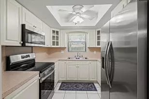 511 SW South River Dr, Stuart, FL 34997 - Photo 15