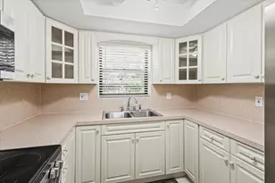 511 SW South River Dr, Stuart, FL 34997 - Photo 17