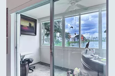 208 Wellington E, West Palm Beach, FL 33417 - Photo 11