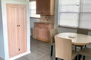 392 Brighton J, Boca Raton, FL 33434 - Photo 7