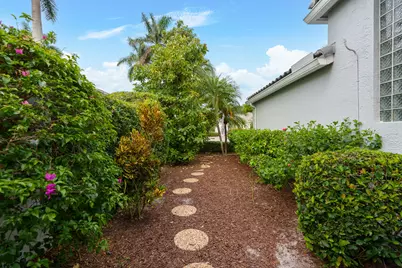 16112 Villa Vizcaya Place, Delray Beach, FL 33446 - Photo 33