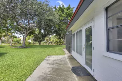 315 NW 36th Avenue, Deerfield Beach, FL 33442 - Photo 21
