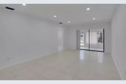 315 NW 36th Avenue, Deerfield Beach, FL 33442 - Photo 13