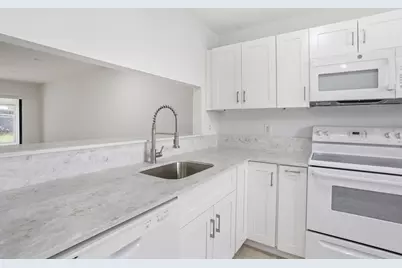 315 NW 36th Avenue, Deerfield Beach, FL 33442 - Photo 5