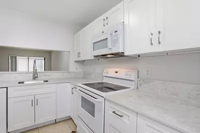 315 NW 36th Avenue, Deerfield Beach, FL 33442 - Photo 7