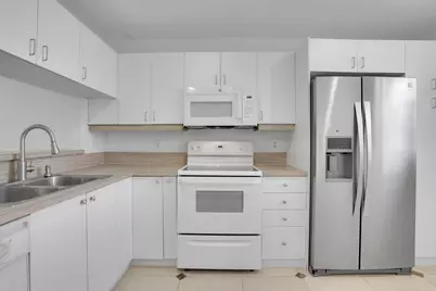 315 NW 36th Avenue, Deerfield Beach, FL 33442 - Photo 7