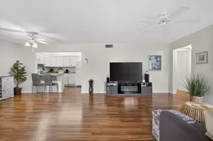 340 Pine Ridge Cir, Greenacres, FL 33463 - Photo 19