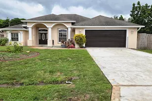 534 SW Halifax Ave, Port Saint Lucie, FL 34953 - Photo 1