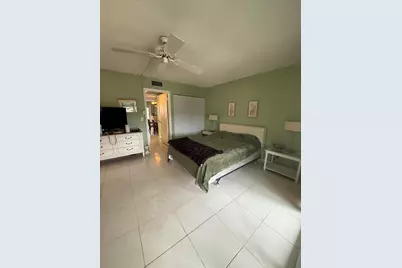 407 Greenbrier A, West Palm Beach, FL 33417 - Photo 11
