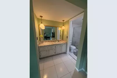 407 Greenbrier A, West Palm Beach, FL 33417 - Photo 13