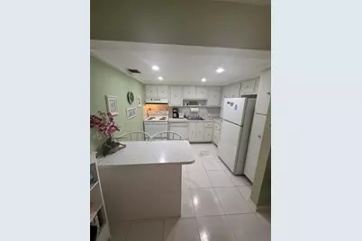 407 Greenbrier A, West Palm Beach, FL 33417 - Photo 9