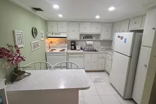 407 Greenbrier A, West Palm Beach, FL 33417 - Photo 9