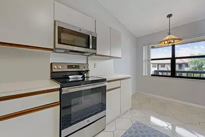 7681 Tahiti Lane #205, Lake Worth, FL 33467 - Photo 5