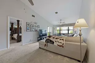 7681 Tahiti Ln, Lake Worth, FL 33467 - Photo 9