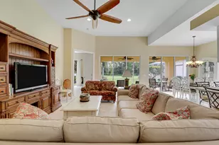 8337 SE Angelina Ct, Hobe Sound, FL 33455 - Photo 11