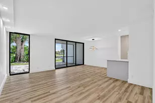 3402 Bridgewood Dr, Boca Raton, FL 33434 - Photo 9