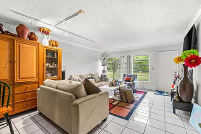 9335 Flynn Circle #1, Boca Raton, FL 33496 - Photo 9