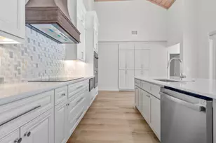 18433 SE Heritage Dr, Tequesta, FL 33469 - Photo 13