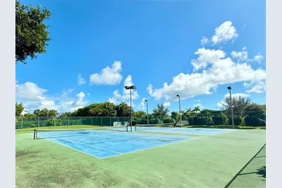 811 Oak Harbour Drive, Juno Beach, FL 33408 - Photo 19