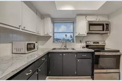 2775 Dudley Drive W #D, West Palm Beach, FL 33415 - Photo 11