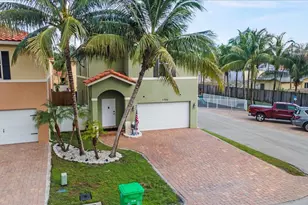 3325 Elizabeth Pl S, Lake Worth, FL 33461 - Photo 3