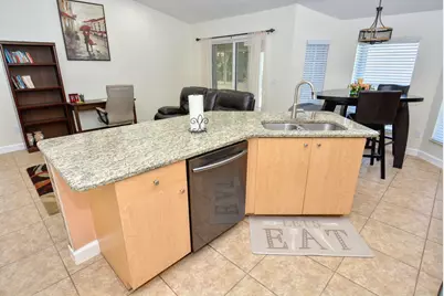 220 W Arbor Avenue, Port Saint Lucie, FL 34952 - Photo 9