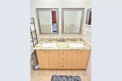 220 W Arbor Avenue, Port Saint Lucie, FL 34952 - Photo 15