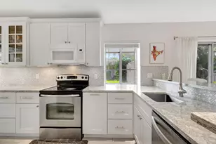 15 Admirals Ct, Palm Beach Gardens, FL 33418 - Photo 5