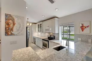 15 Admirals Ct, Palm Beach Gardens, FL 33418 - Photo 7