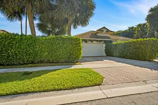 2940 Twin Oaks Way, Wellington, FL 33414 - Photo 3