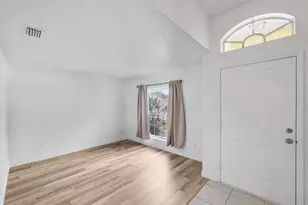 5323 NW Perez Ct, Port Saint Lucie, FL 34983 - Photo 3