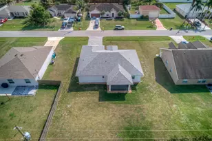 1825 SW Effland Ave, Port Saint Lucie, FL 34953 - Photo 33