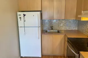 100 Village Green Cir E, Lake Worth, FL 33461 - Photo 5