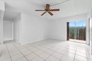 1876 Fairview Villas Dr, West Palm Beach, FL 33406 - Photo 13